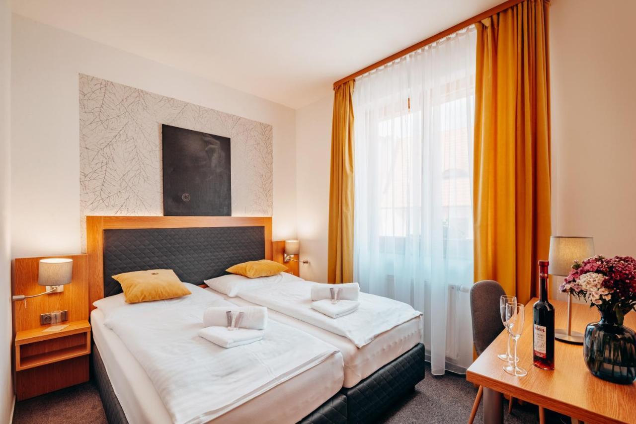 Hotel Klika Ceske Budejovice Luaran gambar