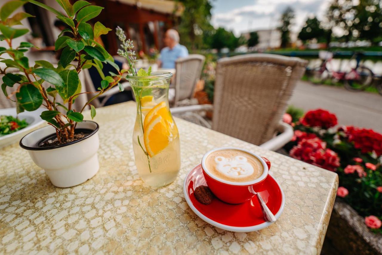 Hotel Klika Ceske Budejovice Luaran gambar