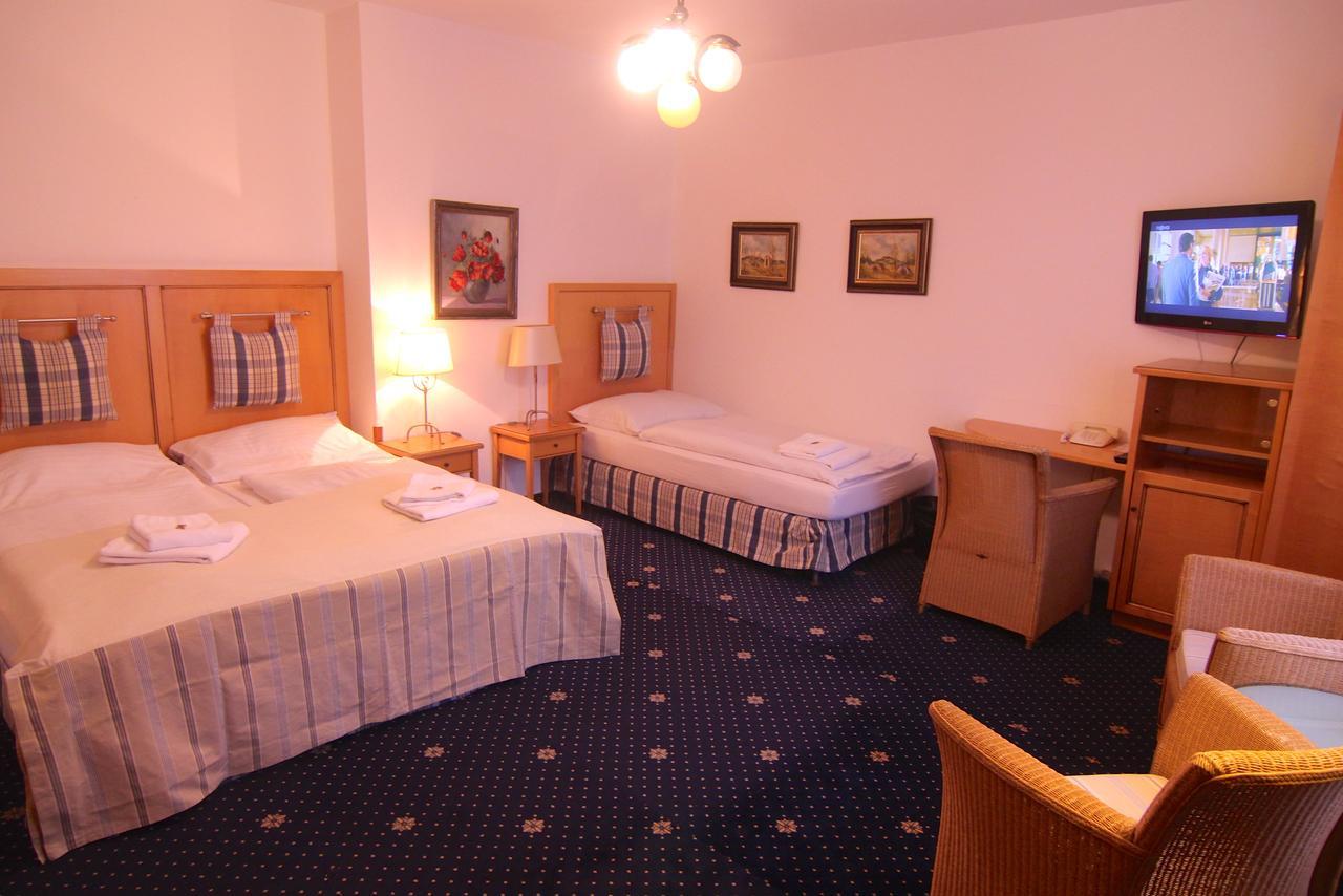 Hotel Klika Ceske Budejovice Luaran gambar