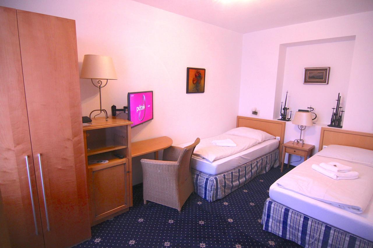 Hotel Klika Ceske Budejovice Luaran gambar