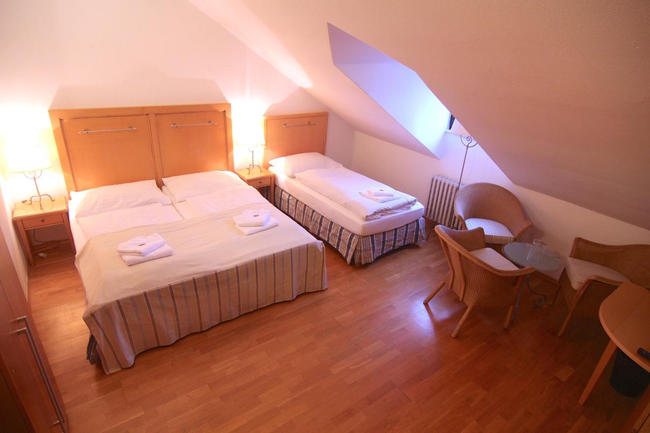 Hotel Klika Ceske Budejovice Luaran gambar