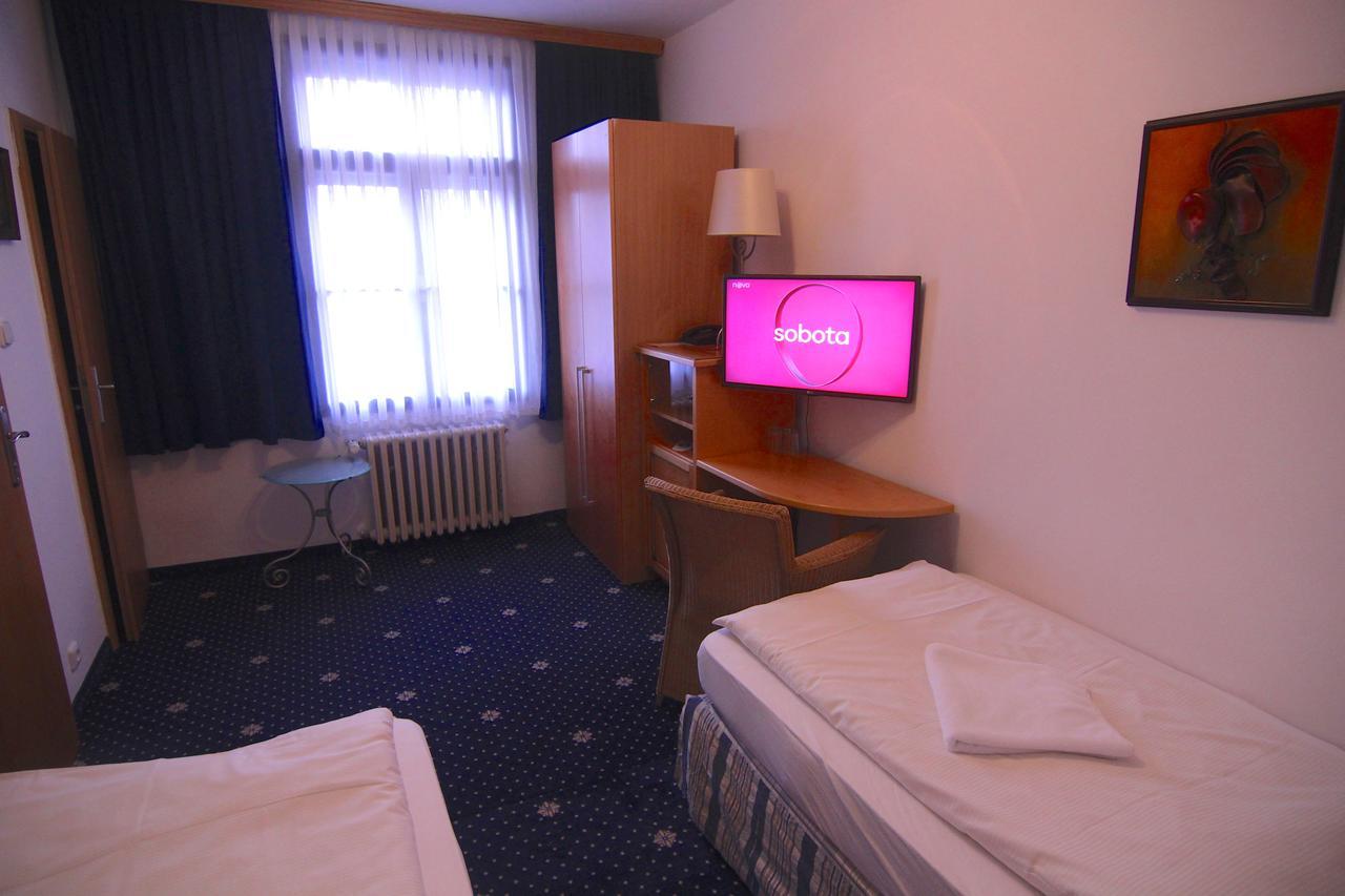 Hotel Klika Ceske Budejovice Luaran gambar