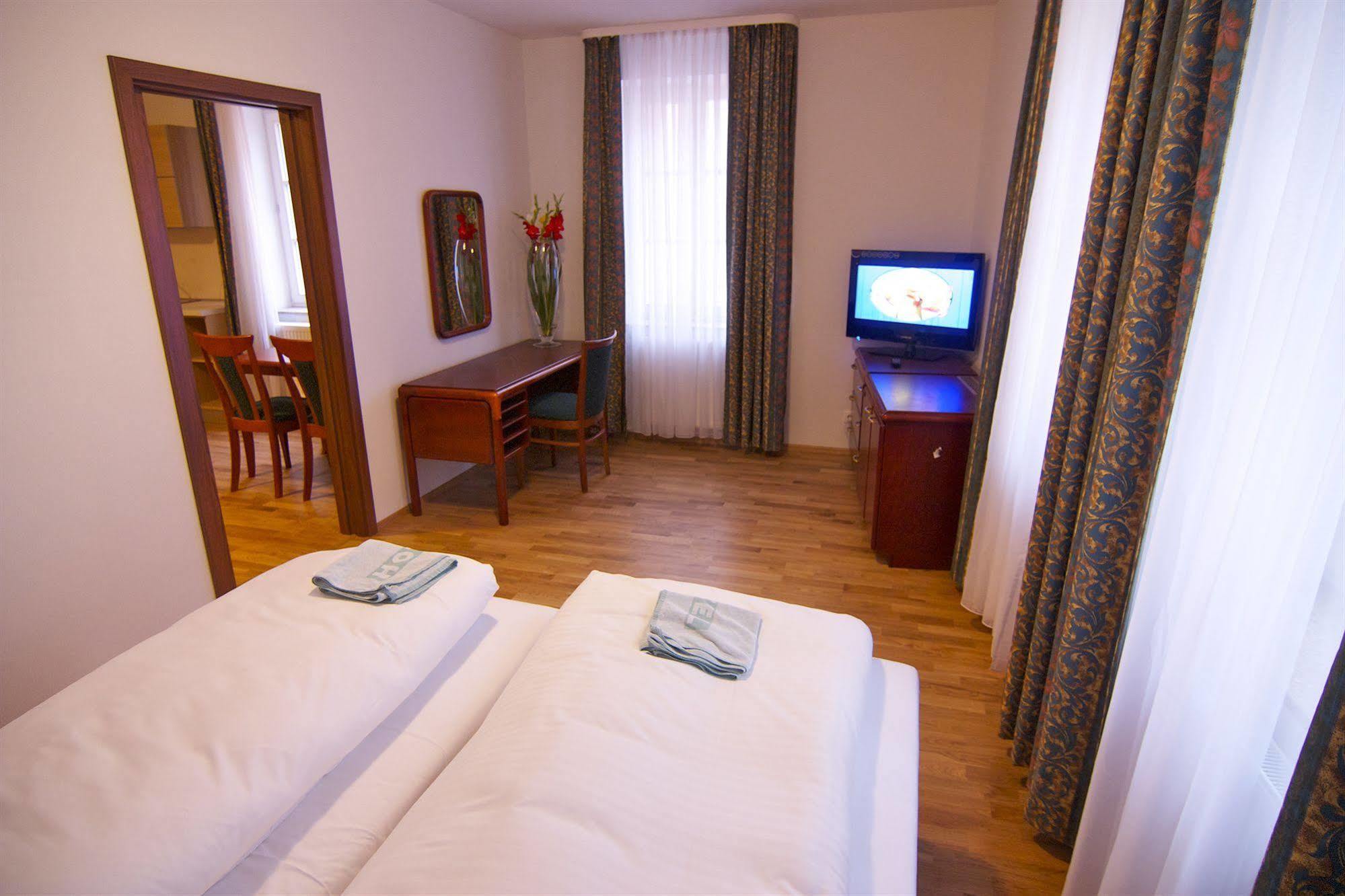 Hotel Klika Ceske Budejovice Luaran gambar